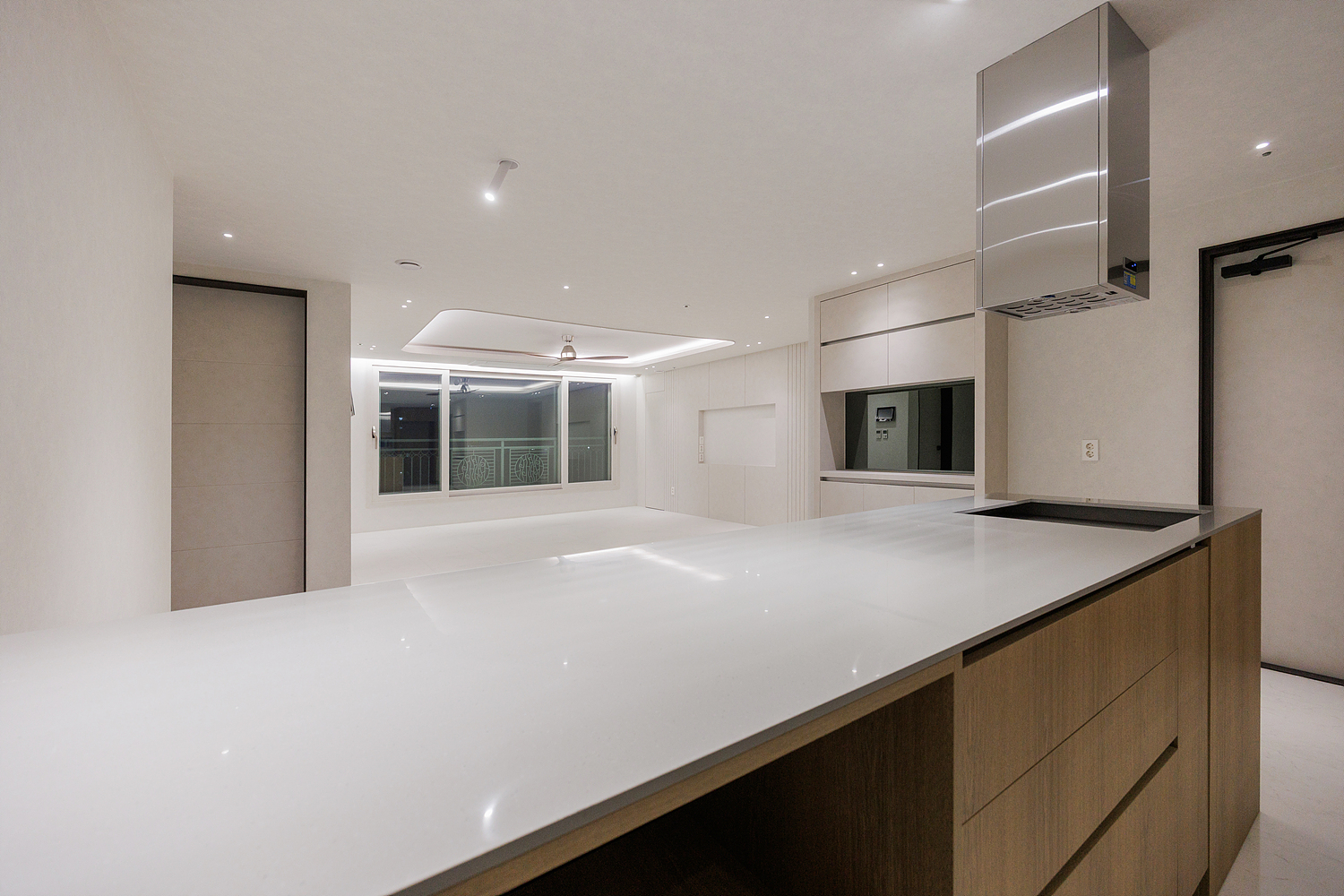 /user/i/idamdesign/editor/2603/6a65c187f1f2330804d412107d887873_1773033868_1362.jpg 이미지크게보기