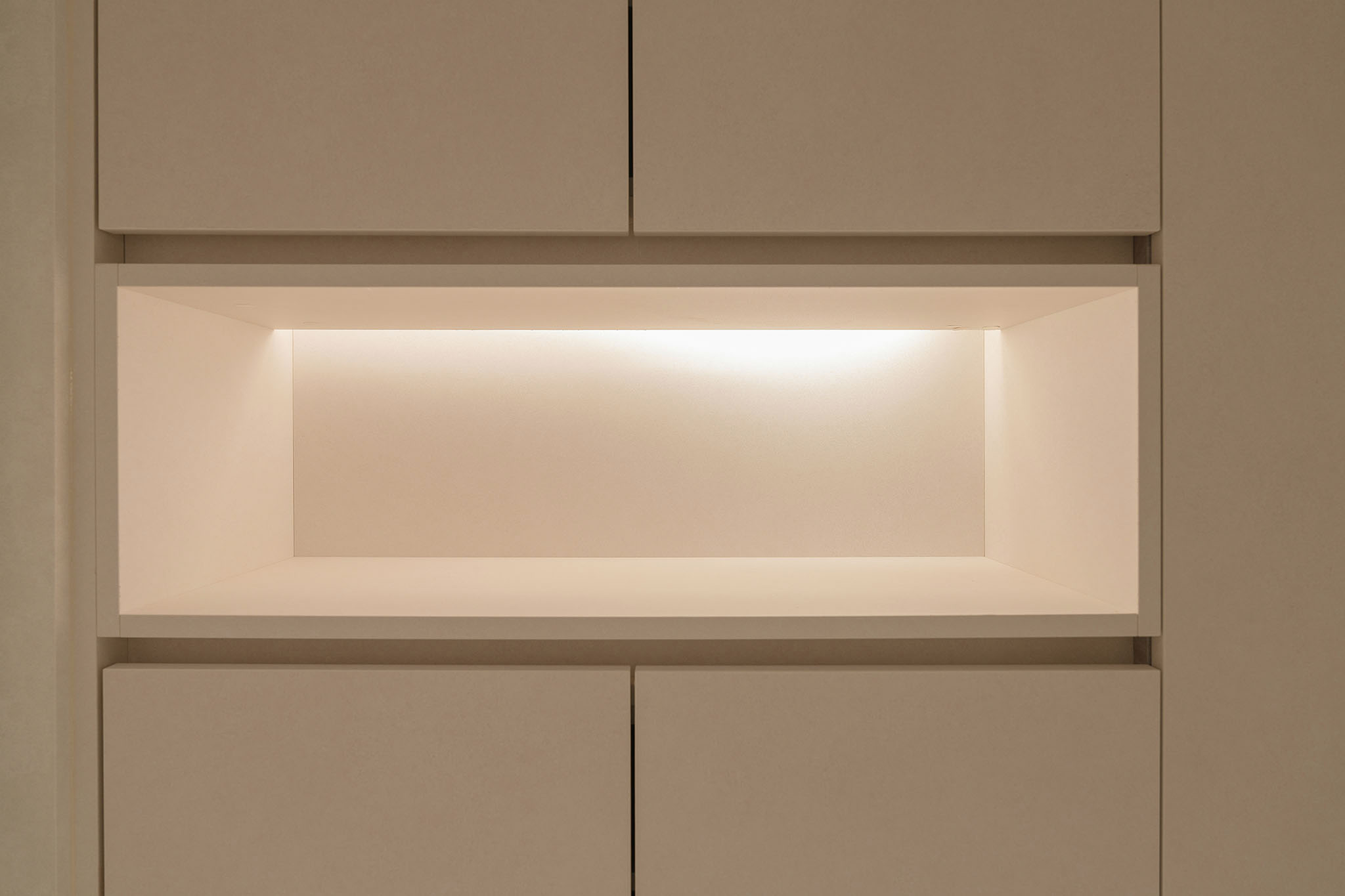 /user/i/idamdesign/editor/2603/80235362e248a12ae9ed3c581d989b3c_1772683923_7922.jpg 이미지크게보기
