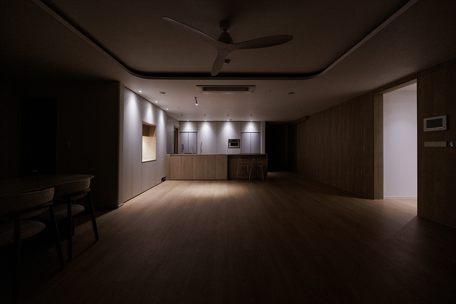 /user/i/idamdesign/editor/2603/82c543580aacd4dee628a557638a1310_1773637904_29.jpg 이미지크게보기
