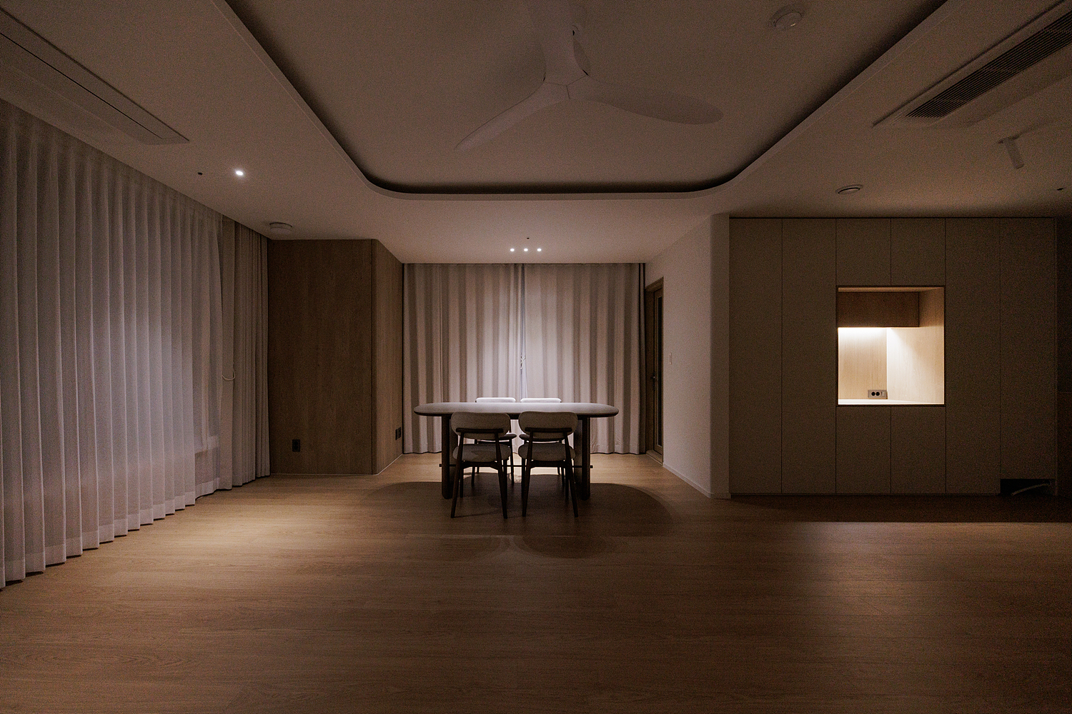 /user/i/idamdesign/editor/2603/82c543580aacd4dee628a557638a1310_1773637905_6551.jpg 이미지크게보기