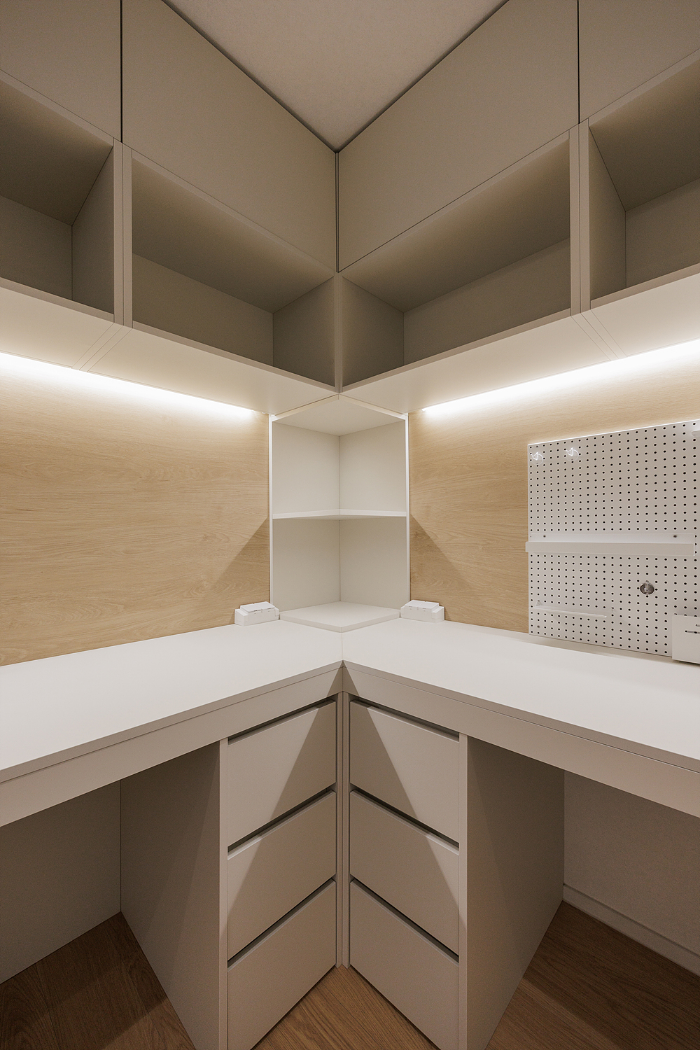 /user/i/idamdesign/editor/2603/82c543580aacd4dee628a557638a1310_1773638231_068.jpg 이미지크게보기