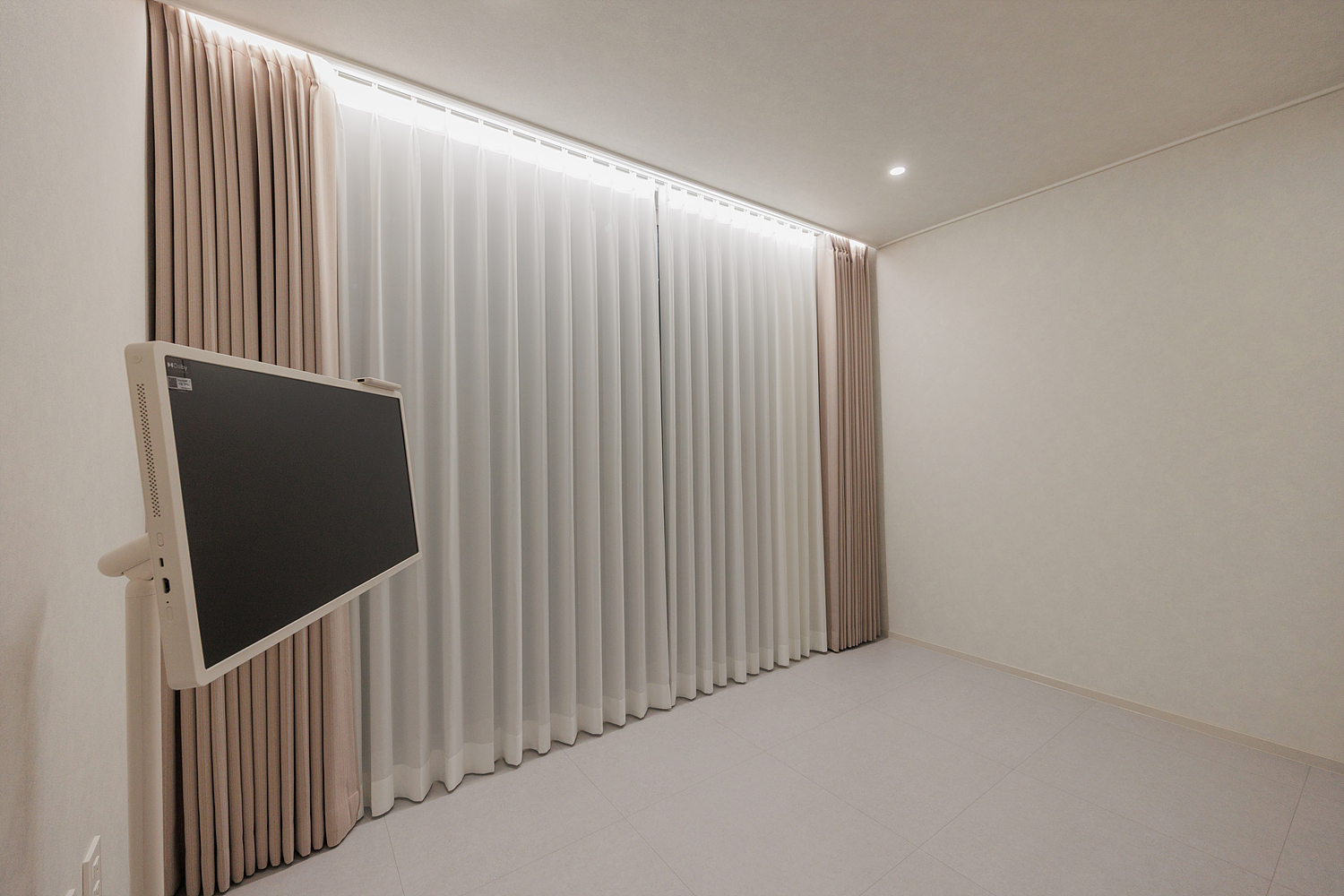 /user/i/idamdesign/editor/2603/b13e63c793e833661c214878363bcfe3_1774846922_515.jpg 이미지크게보기