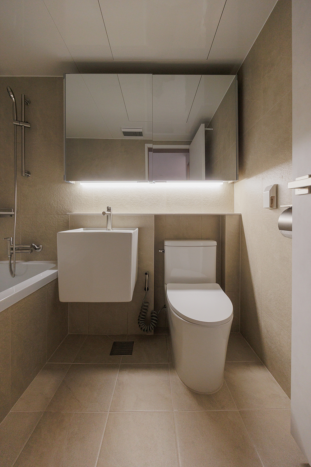 /user/i/idamdesign/editor/2603/b13e63c793e833661c214878363bcfe3_1774846941_353.jpg 이미지크게보기