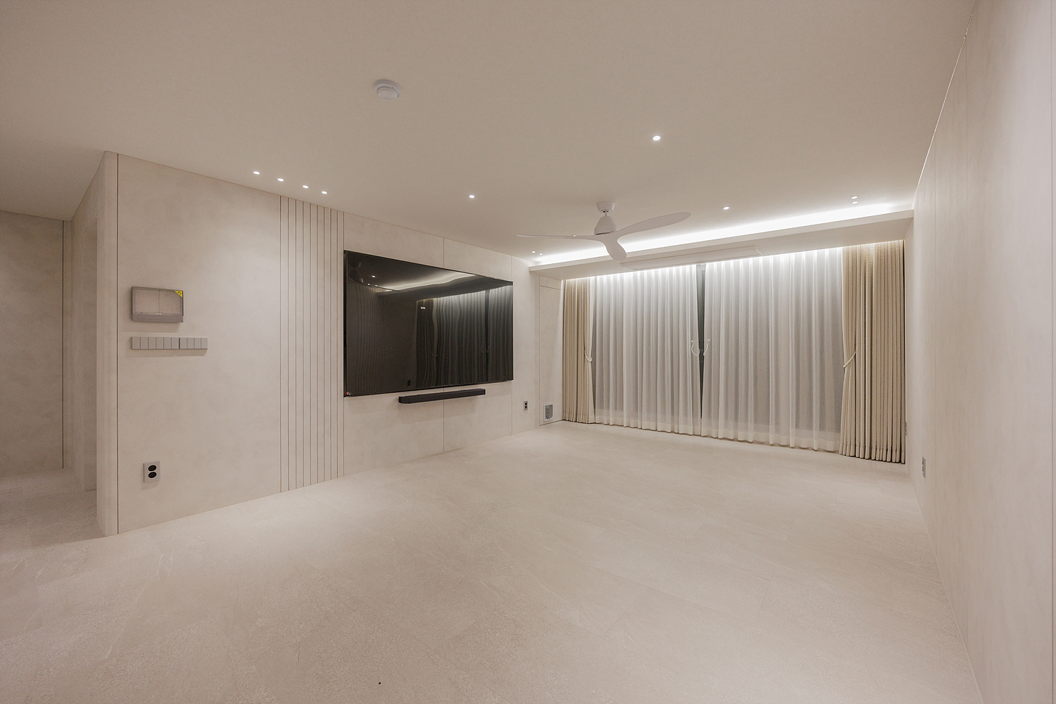 /user/i/idamdesign/editor/2603/b2bde5350571531480c4816eece074f6_1774586365_6421.jpg 이미지크게보기