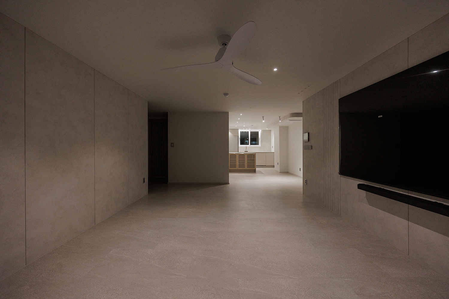 /user/i/idamdesign/editor/2603/b2bde5350571531480c4816eece074f6_1774586368_497.jpg 이미지크게보기