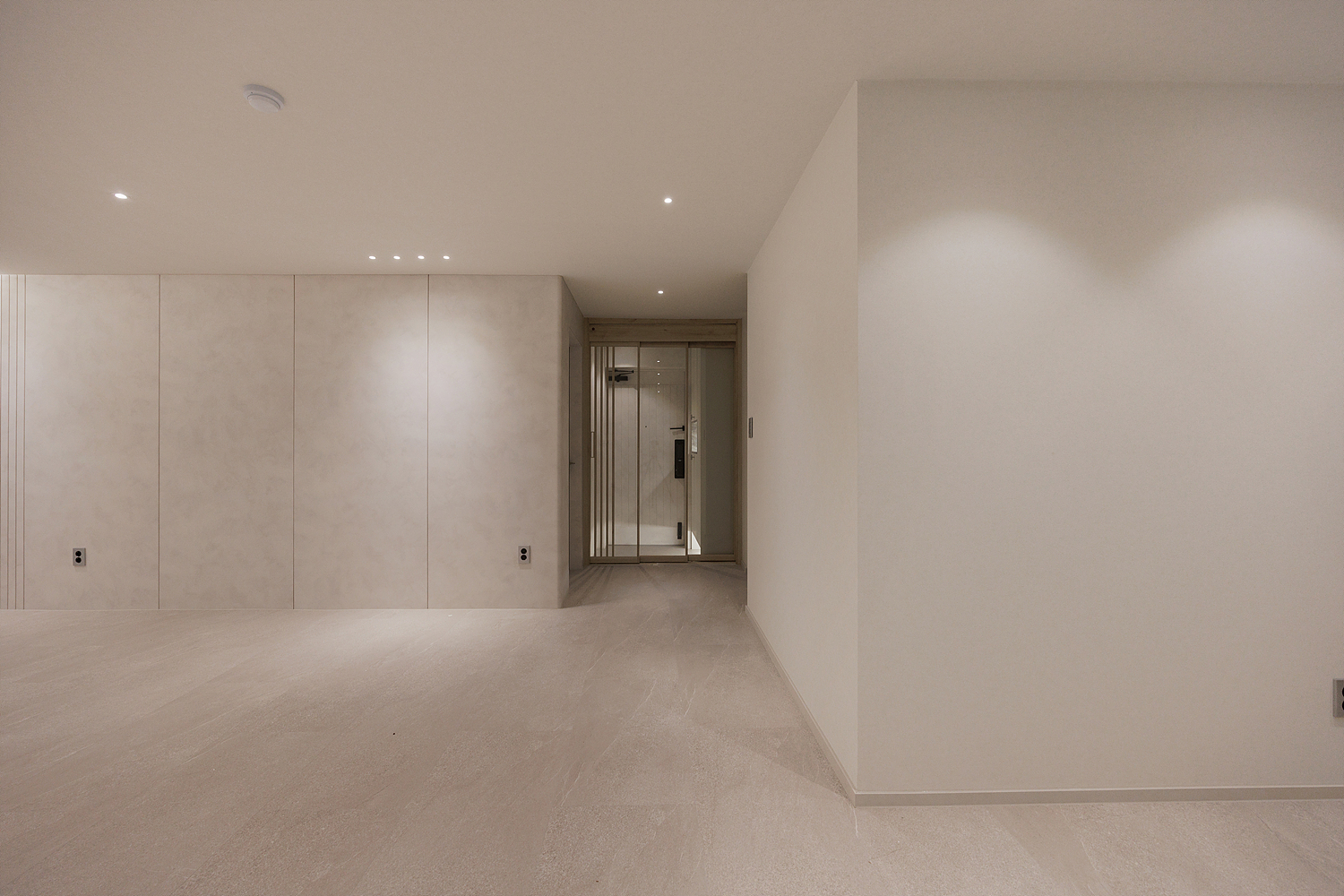 /user/i/idamdesign/editor/2603/b2bde5350571531480c4816eece074f6_1774586369_545.jpg 이미지크게보기