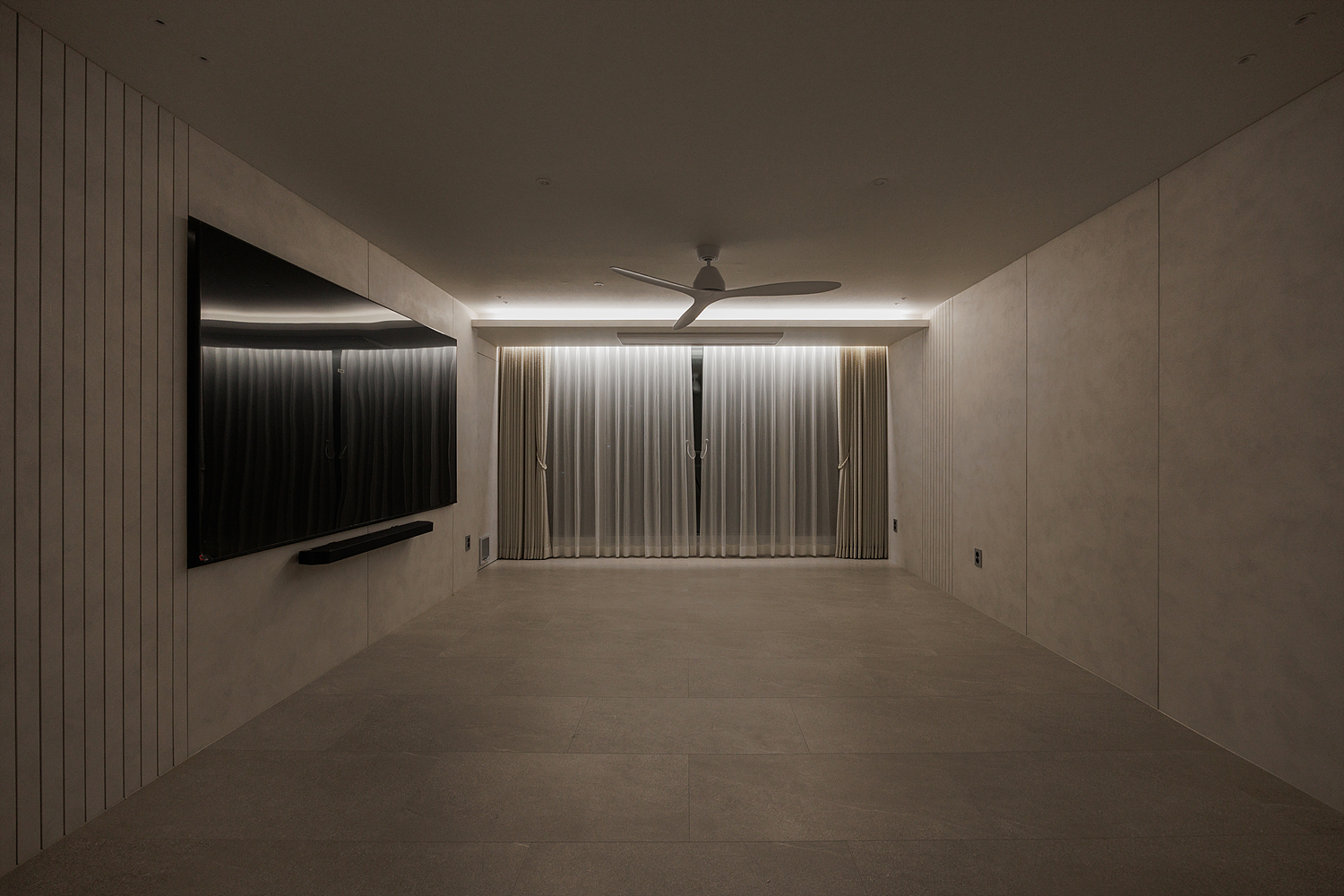 /user/i/idamdesign/editor/2603/b2bde5350571531480c4816eece074f6_1774586369_9731.jpg 이미지크게보기