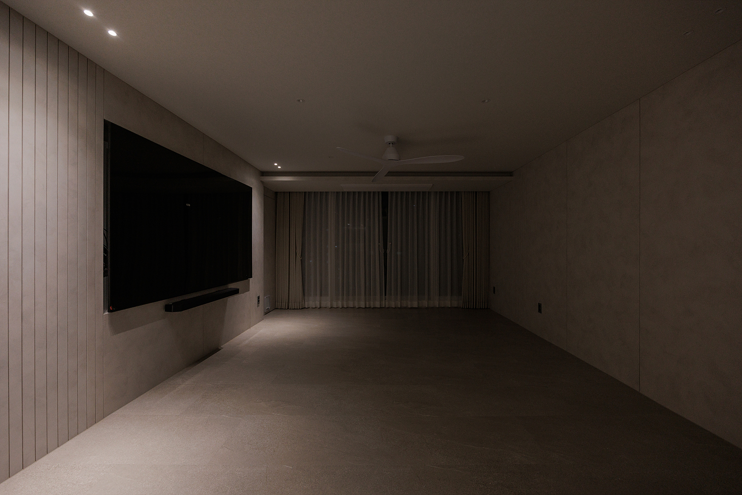 /user/i/idamdesign/editor/2603/b2bde5350571531480c4816eece074f6_1774586370_1849.jpg 이미지크게보기