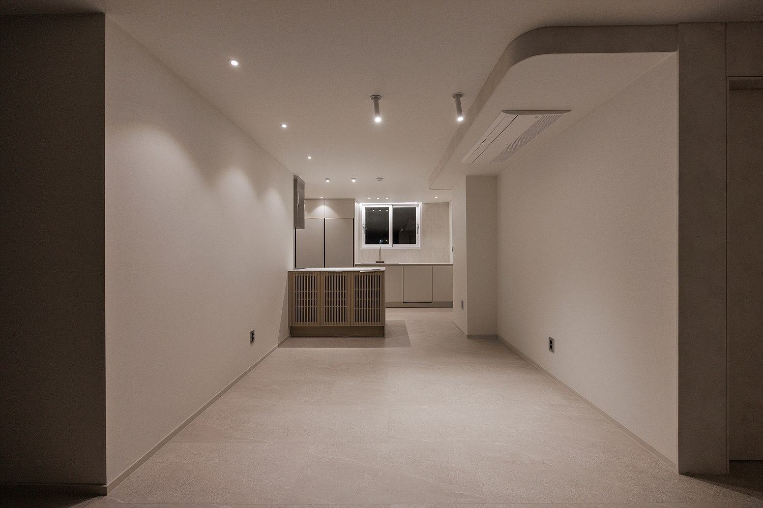 /user/i/idamdesign/editor/2603/b2bde5350571531480c4816eece074f6_1774586394_0048.jpg 이미지크게보기