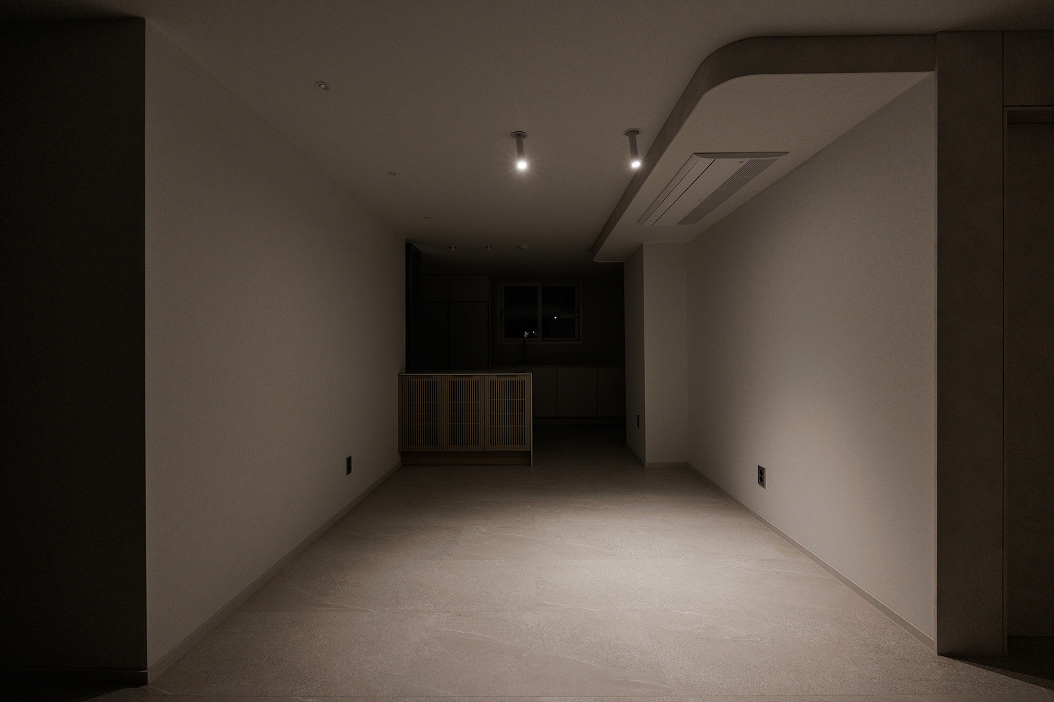 /user/i/idamdesign/editor/2603/b2bde5350571531480c4816eece074f6_1774586394_5893.jpg 이미지크게보기