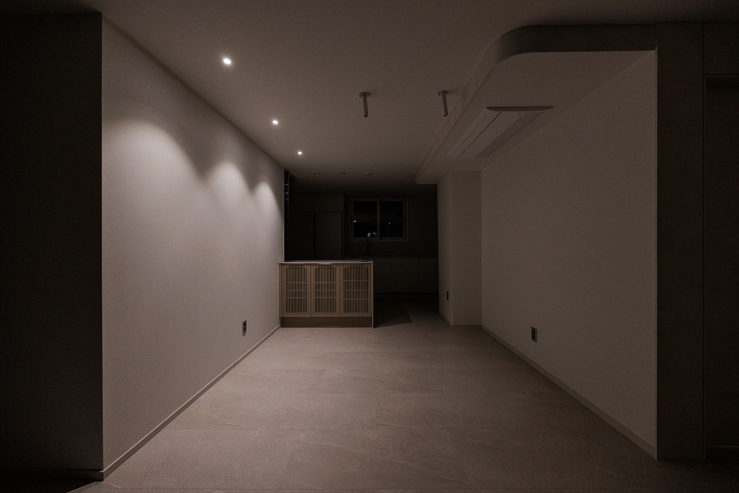 /user/i/idamdesign/editor/2603/b2bde5350571531480c4816eece074f6_1774586394_8002.jpg 이미지크게보기