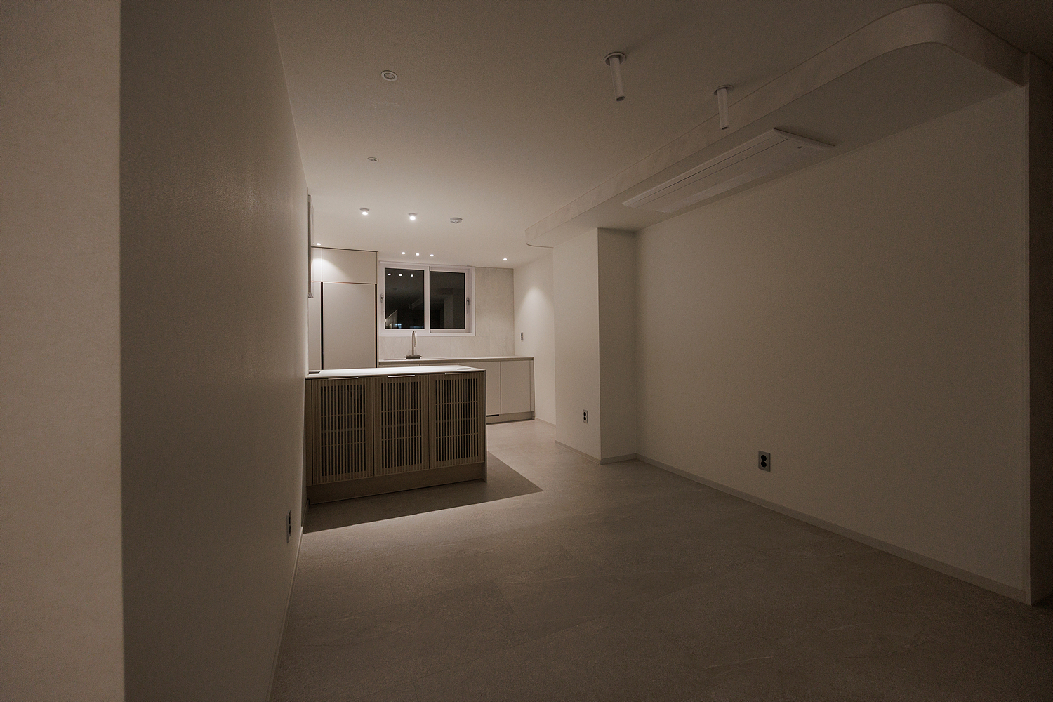 /user/i/idamdesign/editor/2603/b2bde5350571531480c4816eece074f6_1774586395_0248.jpg 이미지크게보기