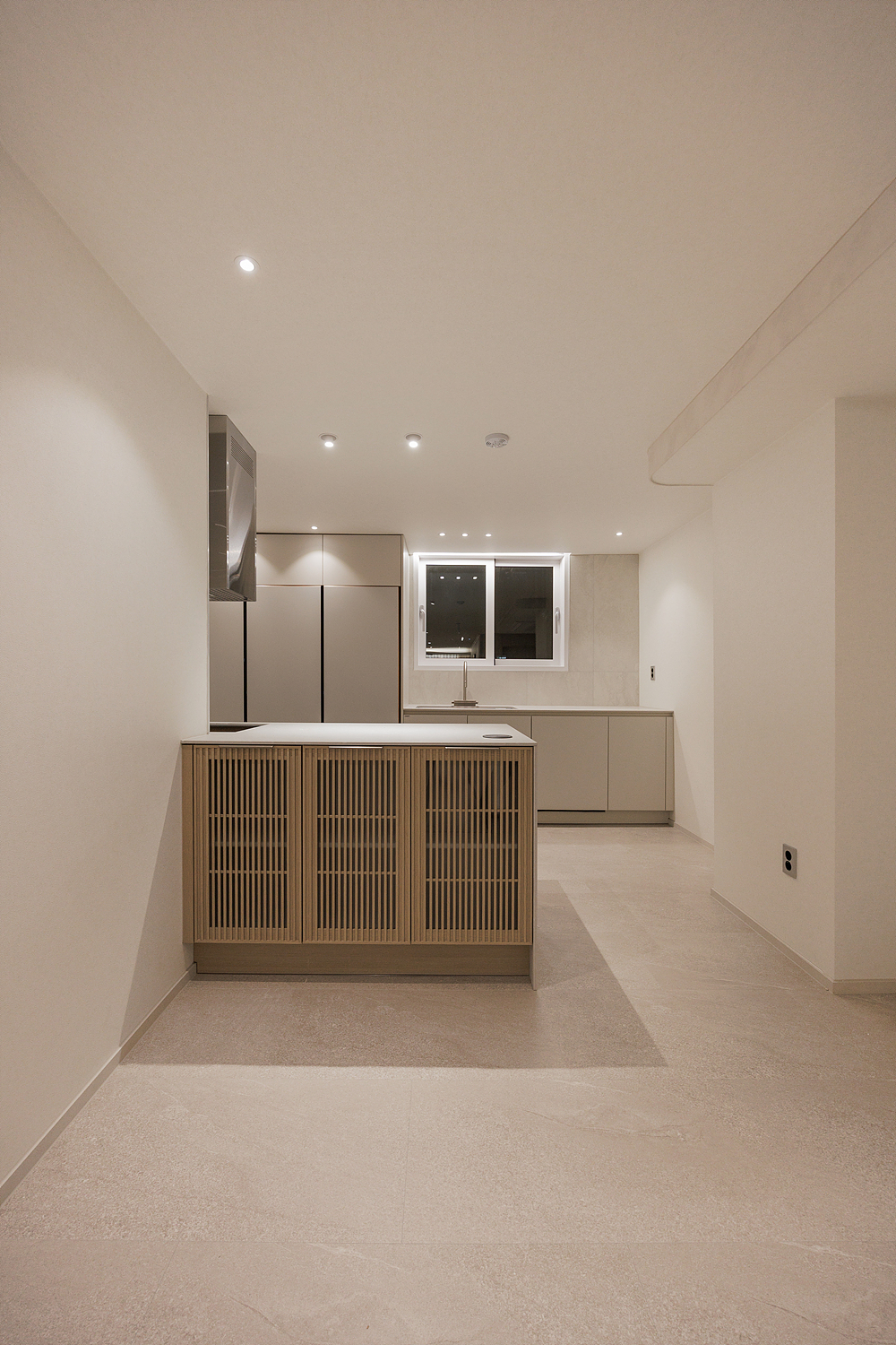 /user/i/idamdesign/editor/2603/b2bde5350571531480c4816eece074f6_1774586396_2899.jpg 이미지크게보기