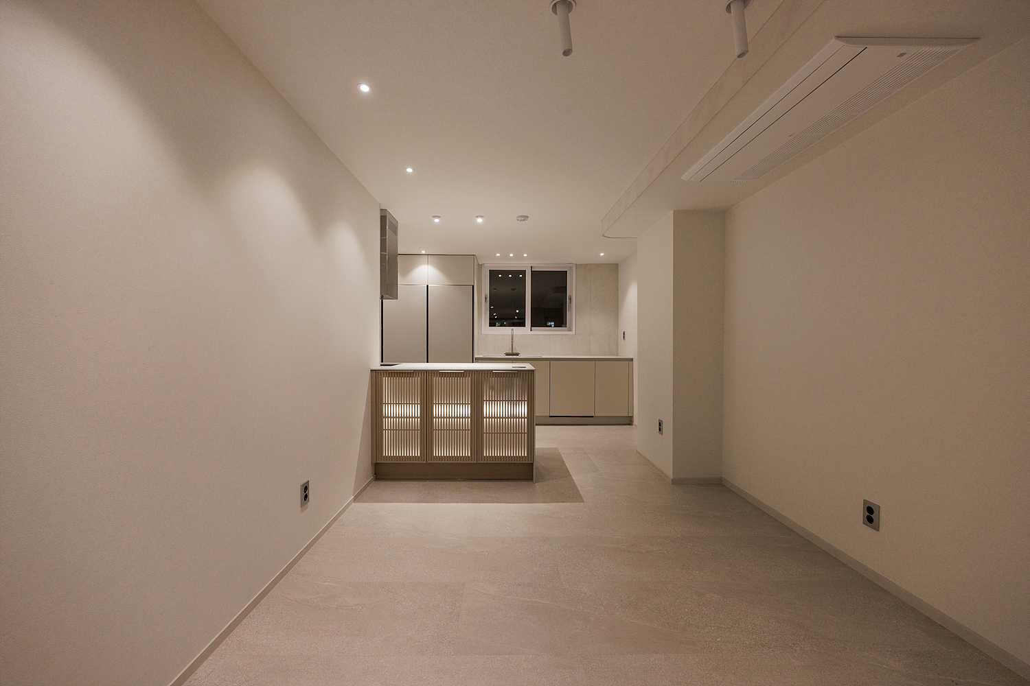 /user/i/idamdesign/editor/2603/b2bde5350571531480c4816eece074f6_1774586397_3925.jpg 이미지크게보기
