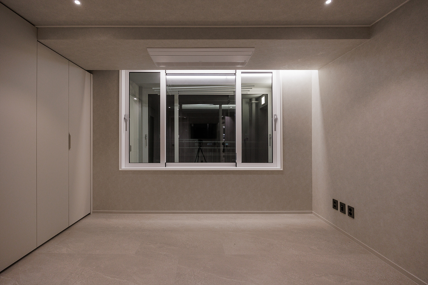/user/i/idamdesign/editor/2603/b2bde5350571531480c4816eece074f6_1774586425_618.jpg 이미지크게보기