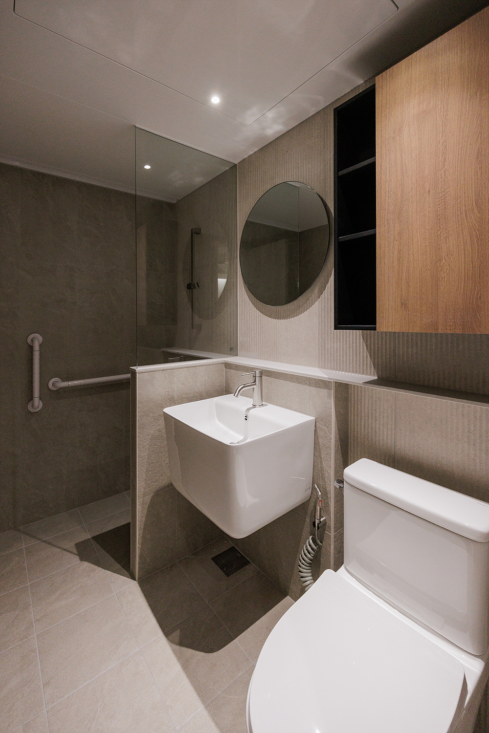 /user/i/idamdesign/editor/2603/b2bde5350571531480c4816eece074f6_1774586426_5538.jpg 이미지크게보기