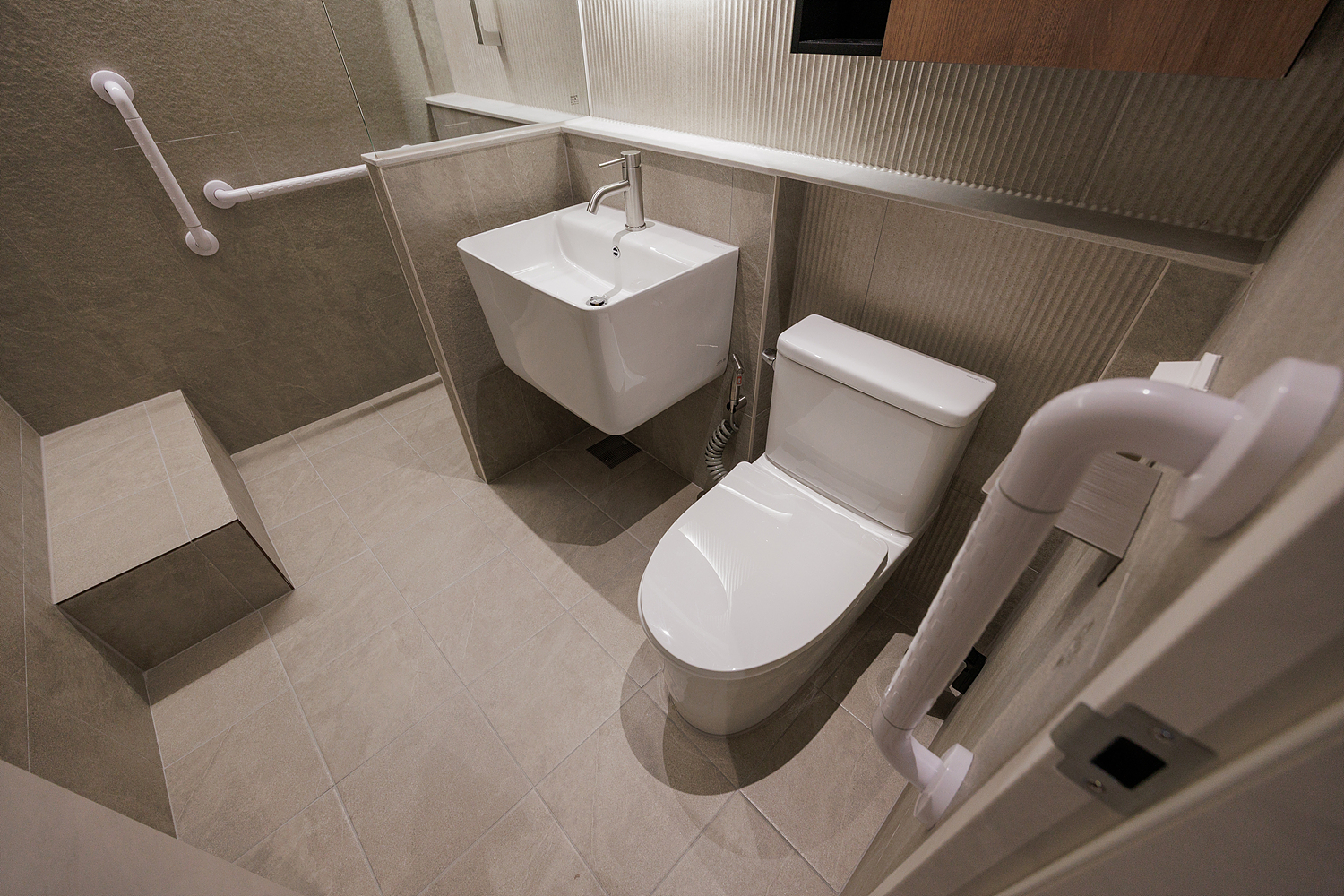 /user/i/idamdesign/editor/2603/b2bde5350571531480c4816eece074f6_1774586427_5511.jpg 이미지크게보기