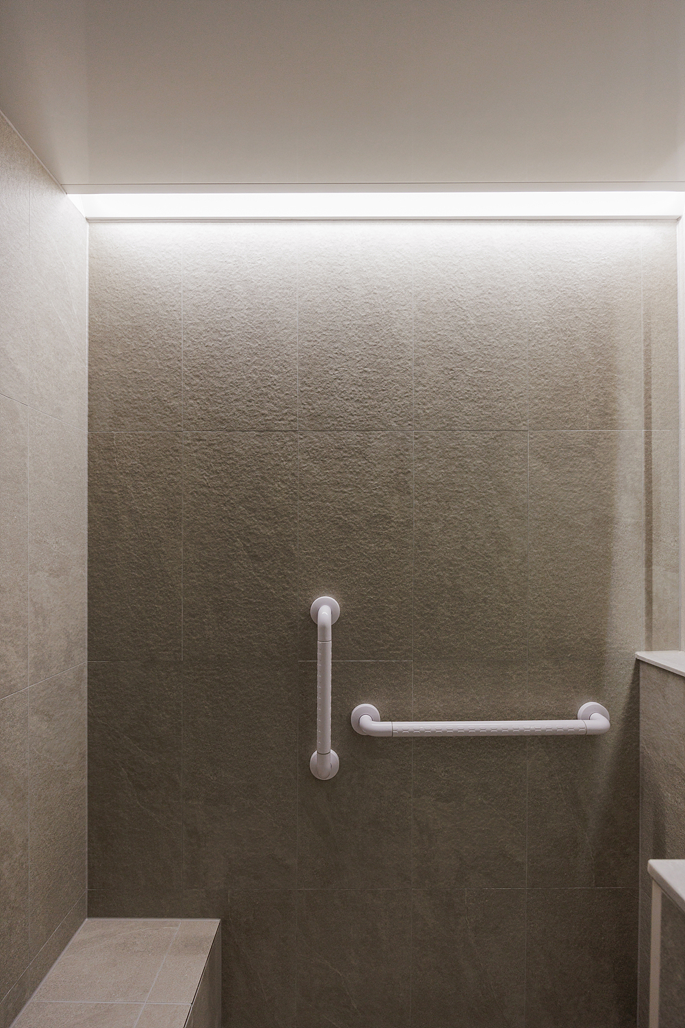 /user/i/idamdesign/editor/2603/b2bde5350571531480c4816eece074f6_1774586428_0695.jpg 이미지크게보기