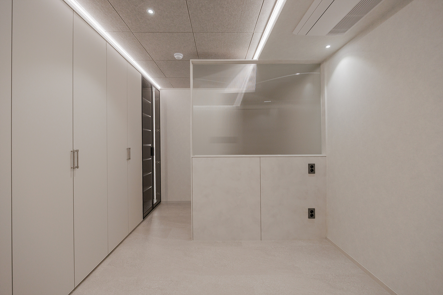 /user/i/idamdesign/editor/2603/b2bde5350571531480c4816eece074f6_1774586448_1761.jpg 이미지크게보기