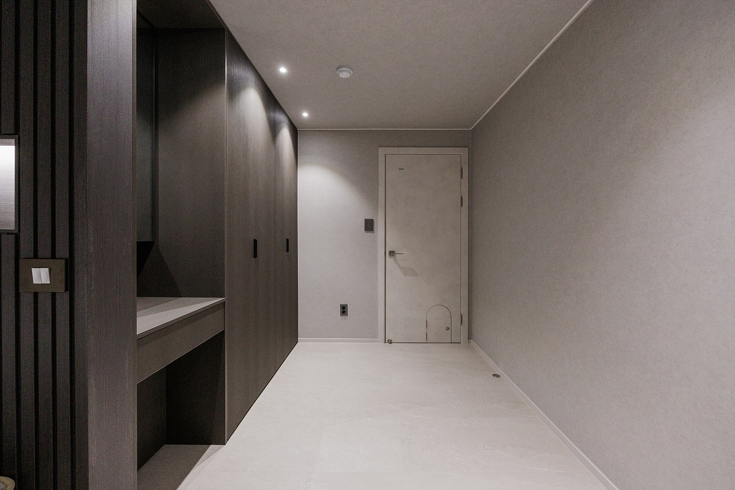 /user/i/idamdesign/editor/2603/b2bde5350571531480c4816eece074f6_1774586503_2752.jpg 이미지크게보기