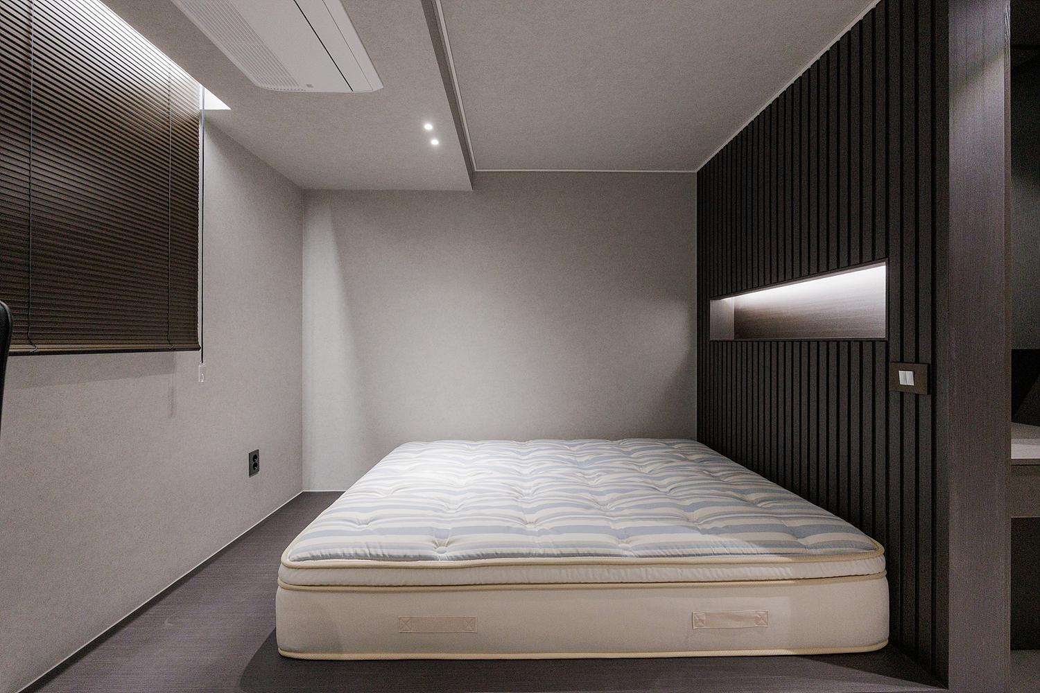 /user/i/idamdesign/editor/2603/b2bde5350571531480c4816eece074f6_1774586503_5585.jpg 이미지크게보기