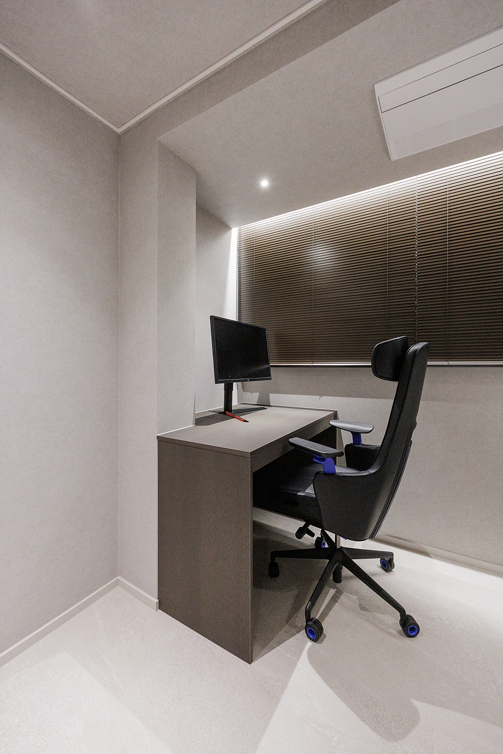 /user/i/idamdesign/editor/2603/b2bde5350571531480c4816eece074f6_1774586504_3211.jpg 이미지크게보기