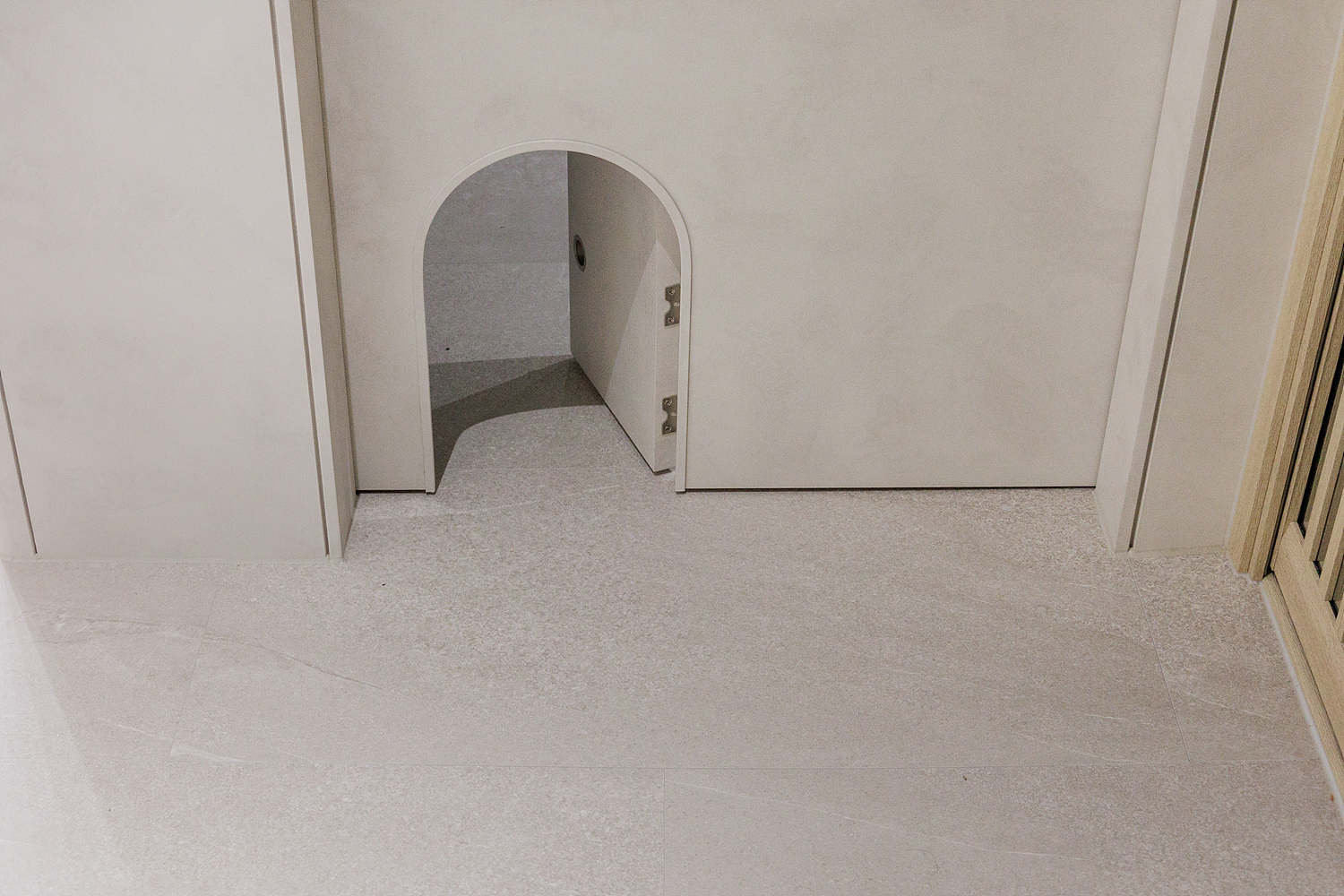 /user/i/idamdesign/editor/2603/b2bde5350571531480c4816eece074f6_1774586506_5238.jpg 이미지크게보기