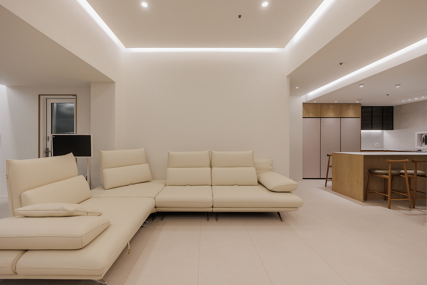 /user/i/idamdesign/editor/2603/d0a4ba55395ecb83d310198a6df4f776_1773810992_1746.jpg 이미지크게보기