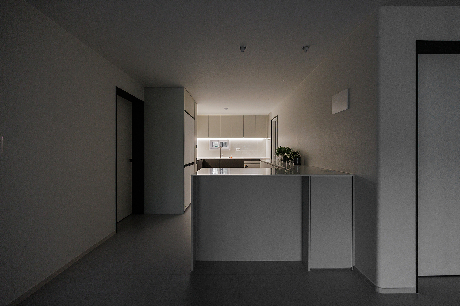 /user/i/idamdesign/editor/2604/2fd419fba613d87056eb79d1a813474a_1775453000_0303.jpg 이미지크게보기
