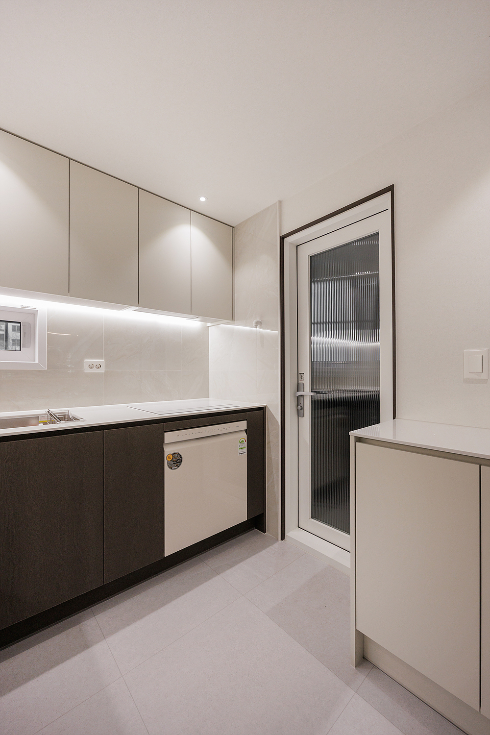 /user/i/idamdesign/editor/2604/2fd419fba613d87056eb79d1a813474a_1775453009_3286.jpg 이미지크게보기