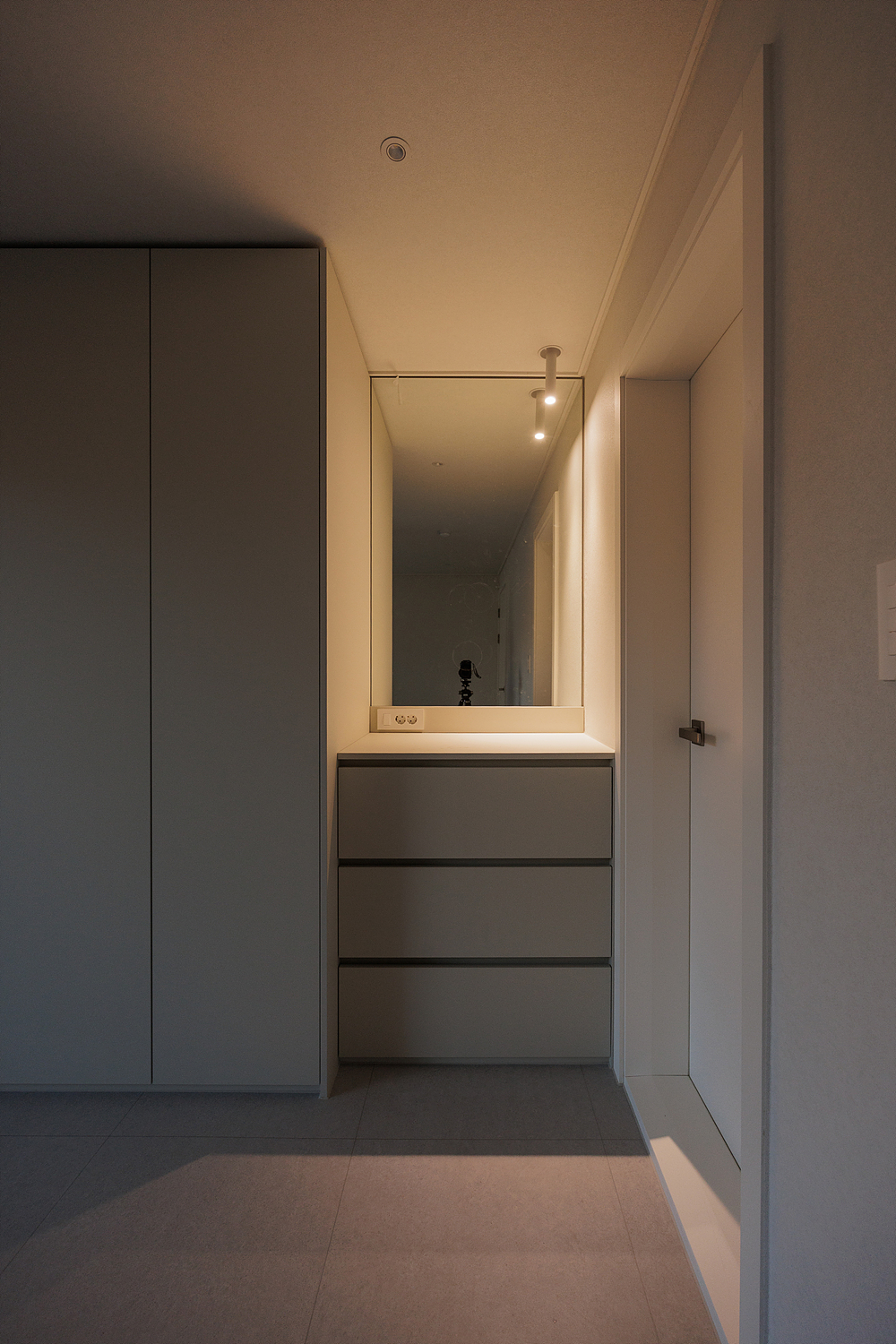 /user/i/idamdesign/editor/2604/2fd419fba613d87056eb79d1a813474a_1775453012_7892.jpg 이미지크게보기