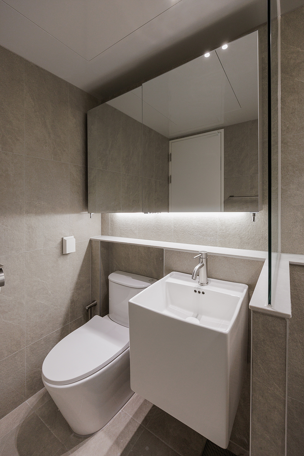 /user/i/idamdesign/editor/2604/2fd419fba613d87056eb79d1a813474a_1775453025_9651.jpg 이미지크게보기