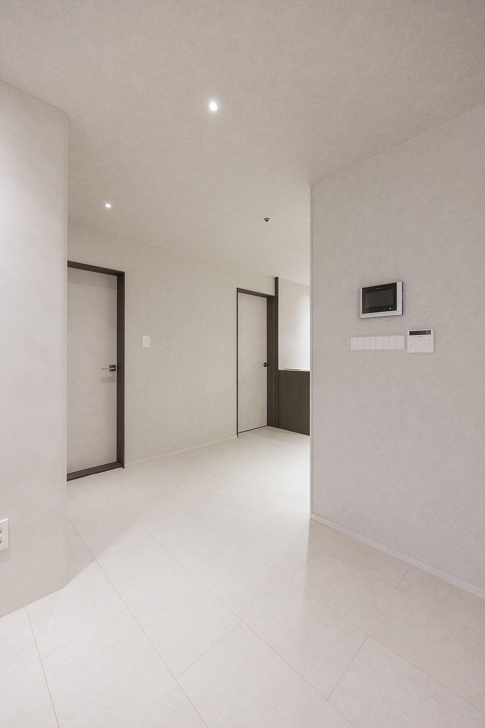/user/i/idamdesign/editor/2606/01021d648ab430ab5534ca0df656ab41_1782444038_4863.jpg 이미지크게보기