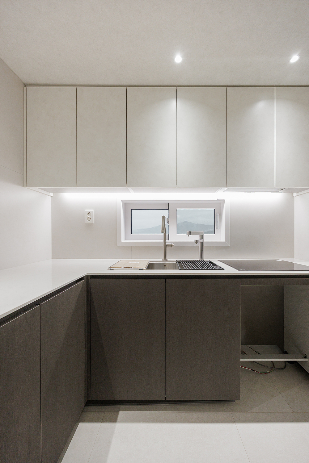/user/i/idamdesign/editor/2606/01021d648ab430ab5534ca0df656ab41_1782444040_5678.jpg 이미지크게보기