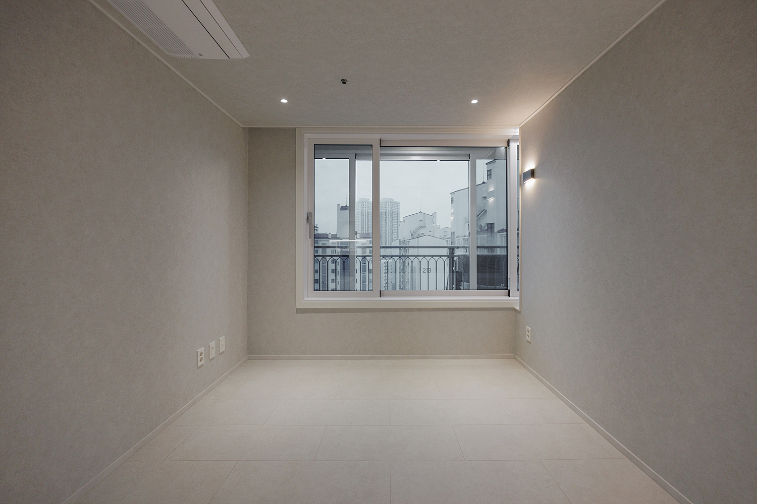 /user/i/idamdesign/editor/2606/01021d648ab430ab5534ca0df656ab41_1782444051_0197.jpg 이미지크게보기