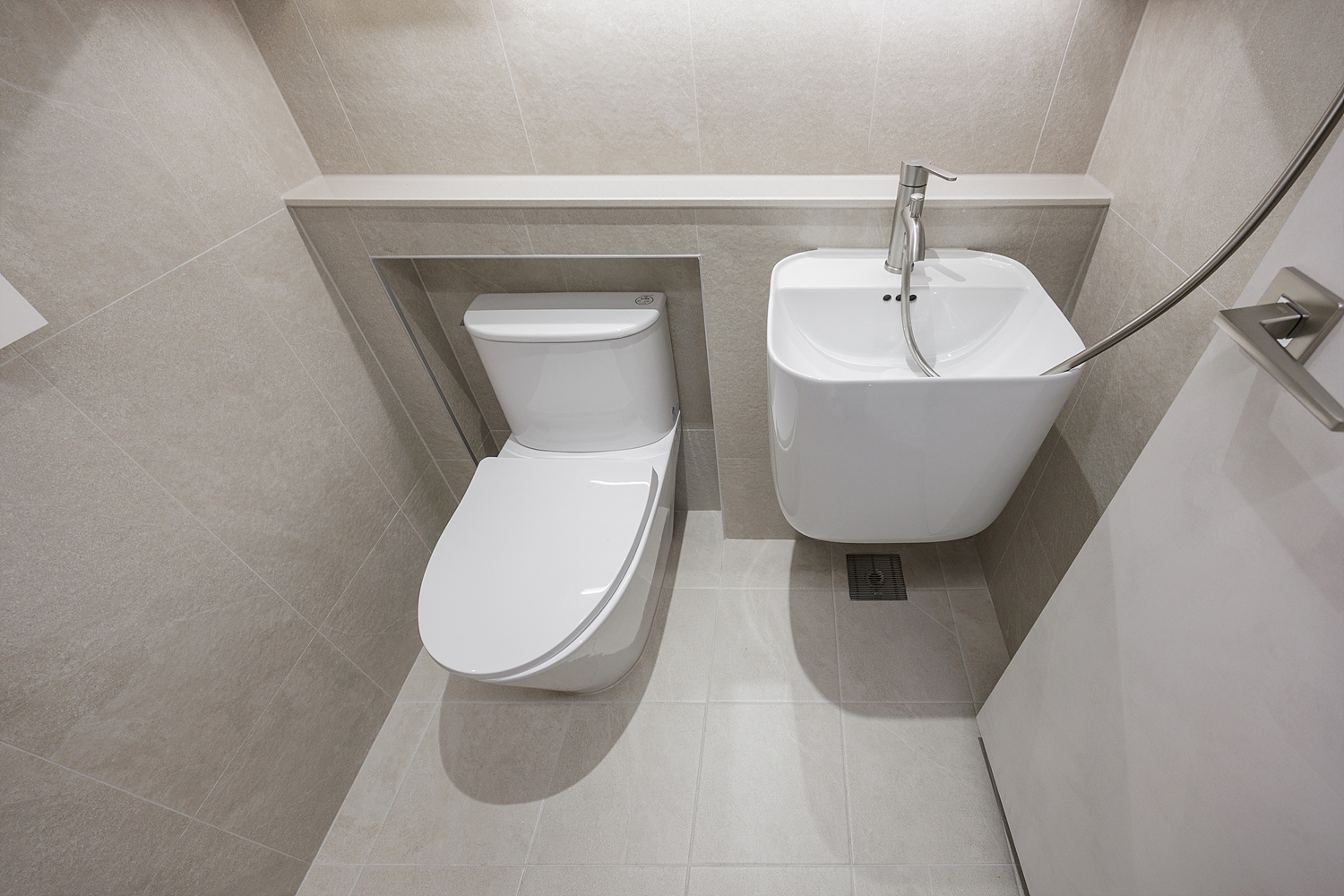 /user/i/idamdesign/editor/2606/01021d648ab430ab5534ca0df656ab41_1782444070_3344.jpg 이미지크게보기