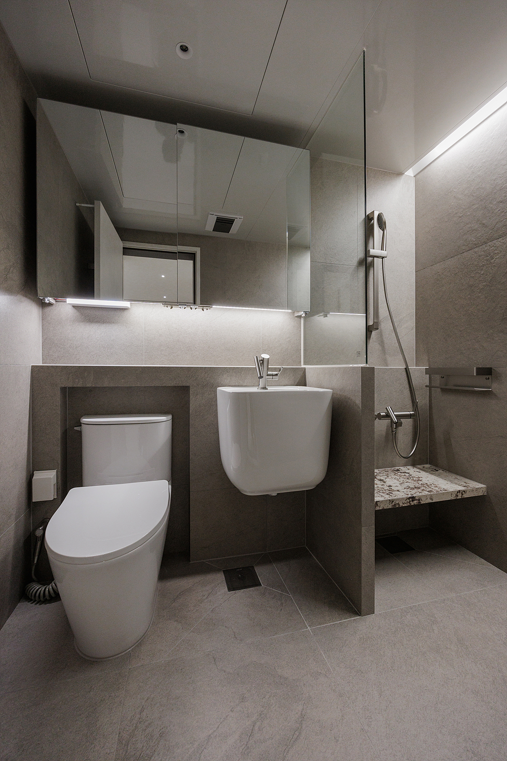 /user/i/idamdesign/editor/2606/01021d648ab430ab5534ca0df656ab41_1782444086_1957.jpg 이미지크게보기