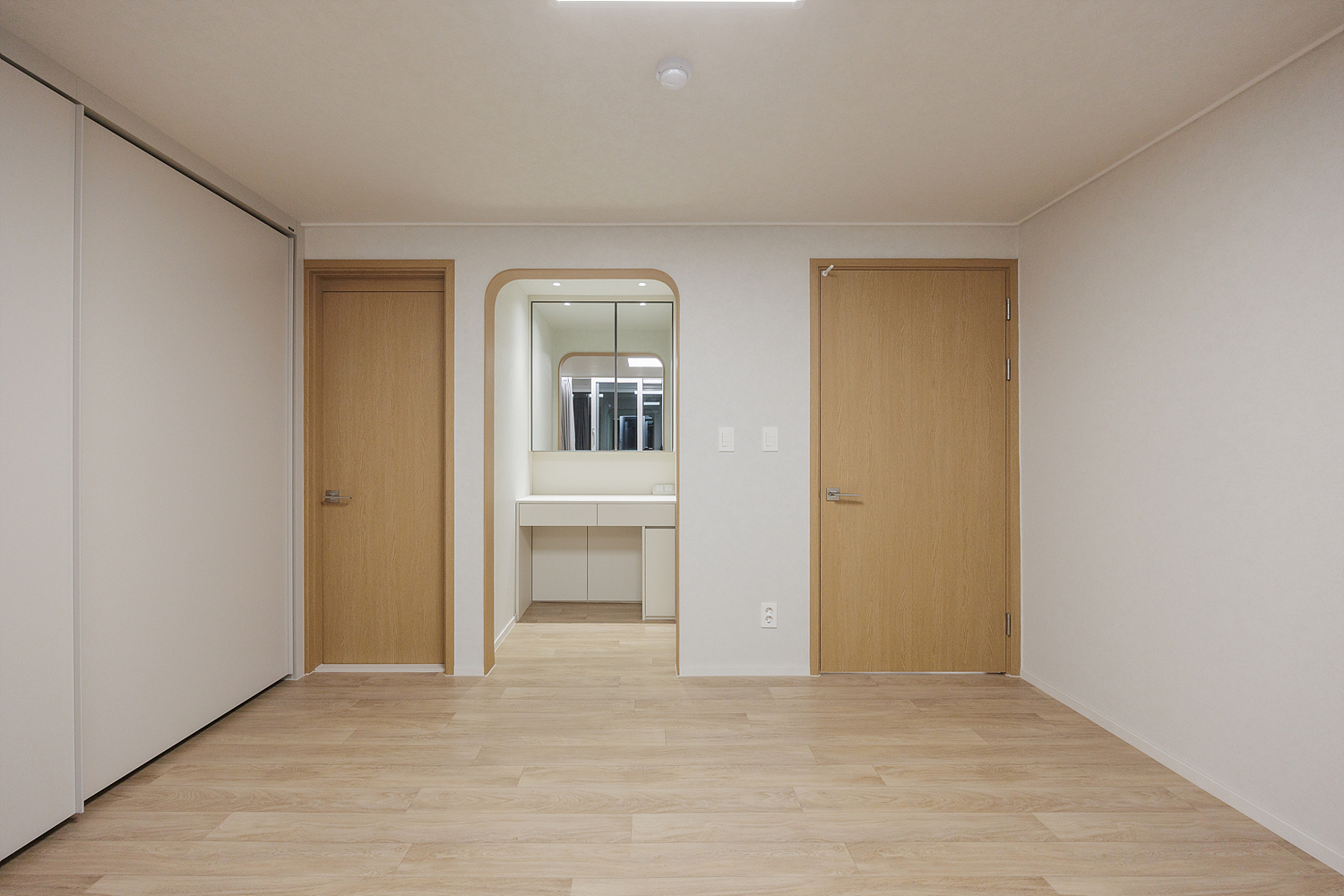 /user/i/idamdesign/editor/2606/42a1e74e2df3af988e53a8ef0339722c_1780291051_4178.jpg 이미지크게보기
