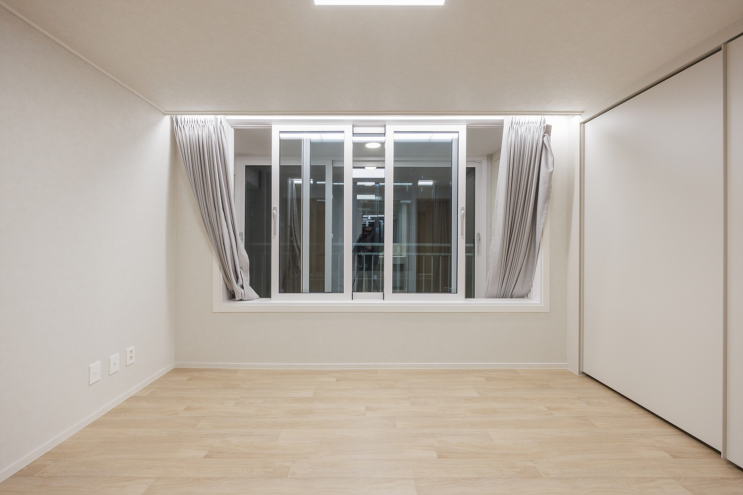 /user/i/idamdesign/editor/2606/42a1e74e2df3af988e53a8ef0339722c_1780291061_4686.jpg 이미지크게보기