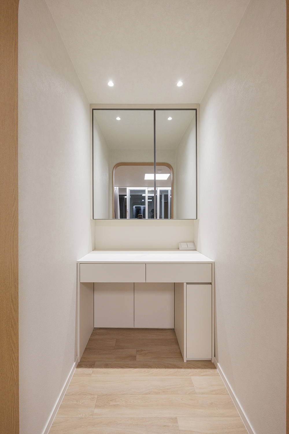 /user/i/idamdesign/editor/2606/42a1e74e2df3af988e53a8ef0339722c_1780291061_6827.jpg 이미지크게보기