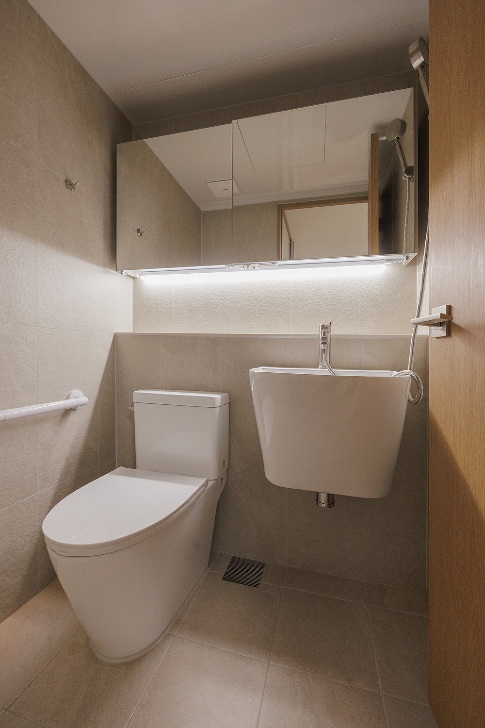 /user/i/idamdesign/editor/2606/42a1e74e2df3af988e53a8ef0339722c_1780291062_7903.jpg 이미지크게보기