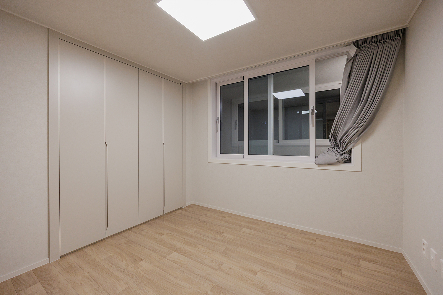 /user/i/idamdesign/editor/2606/42a1e74e2df3af988e53a8ef0339722c_1780291091_0369.jpg 이미지크게보기