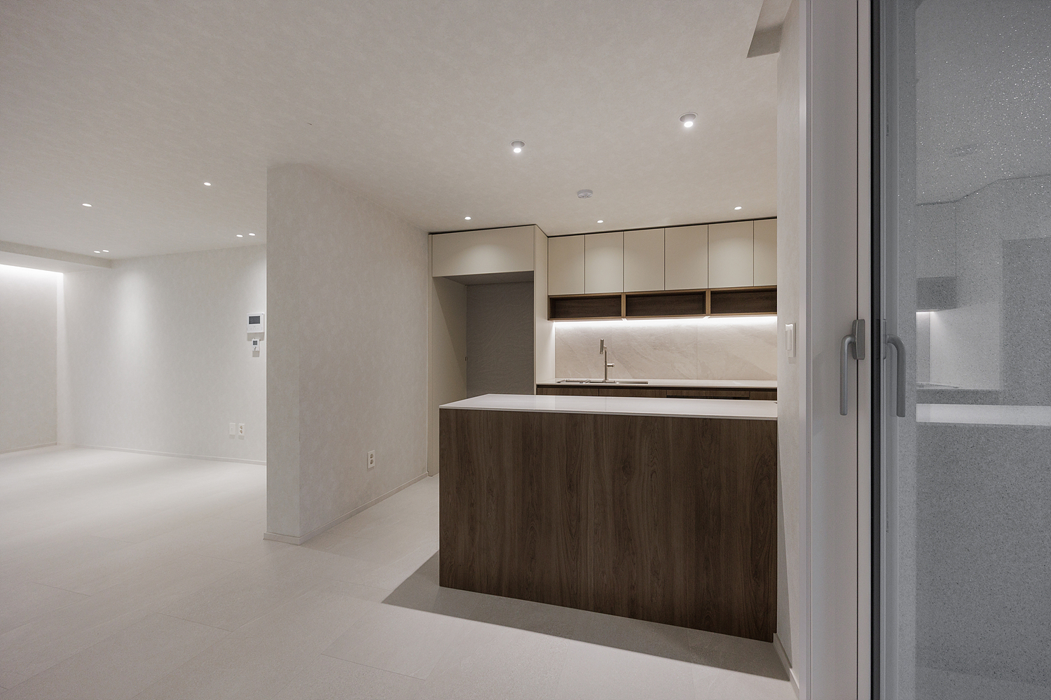 /user/i/idamdesign/editor/2606/773a9ec4f27fc89297e5f6420b09397a_1782102941_5388.jpg 이미지크게보기