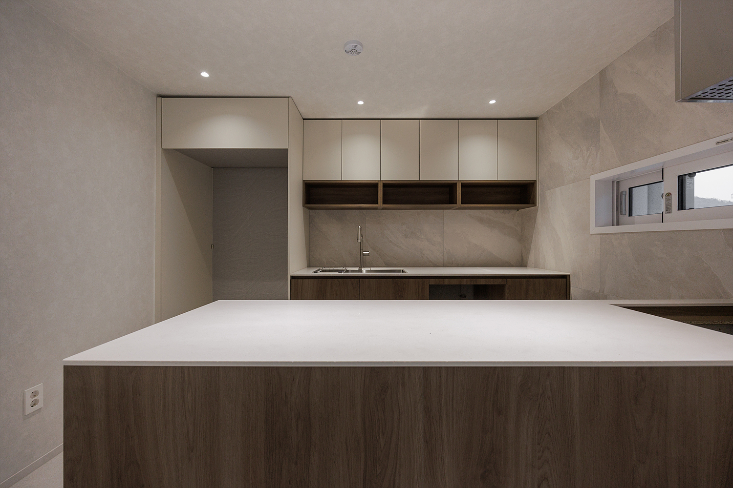 /user/i/idamdesign/editor/2606/773a9ec4f27fc89297e5f6420b09397a_1782102941_9332.jpg 이미지크게보기