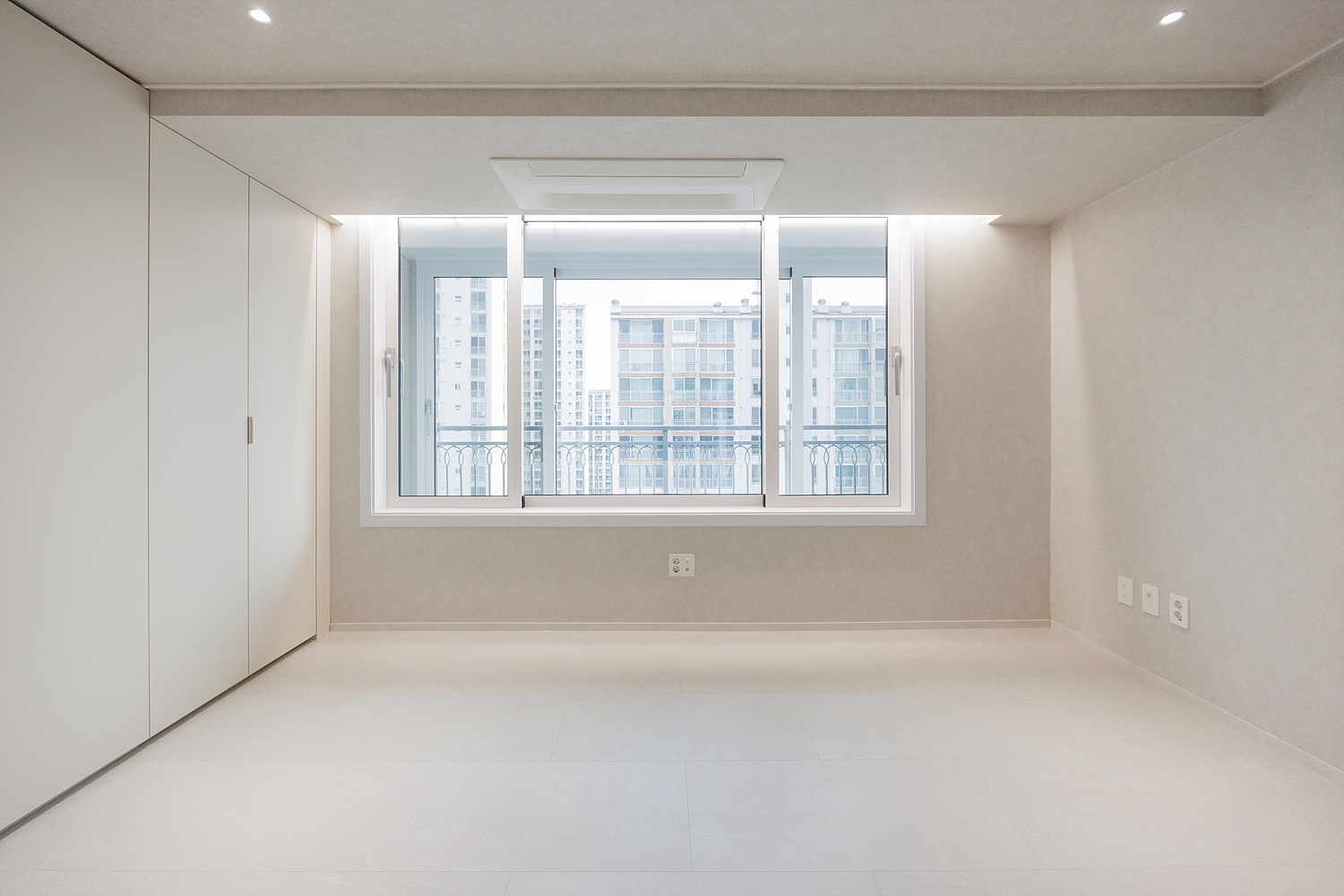 /user/i/idamdesign/editor/2606/773a9ec4f27fc89297e5f6420b09397a_1782102960_825.jpg 이미지크게보기
