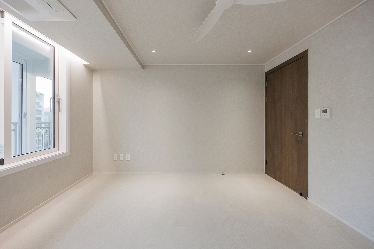 /user/i/idamdesign/editor/2606/773a9ec4f27fc89297e5f6420b09397a_1782102961_6244.jpg 이미지크게보기