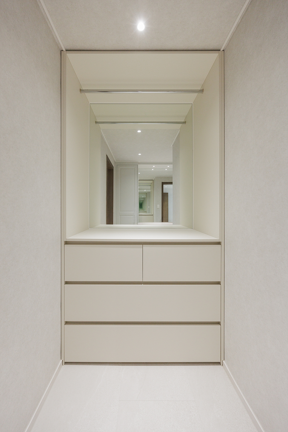 /user/i/idamdesign/editor/2606/773a9ec4f27fc89297e5f6420b09397a_1782102962_7734.jpg 이미지크게보기