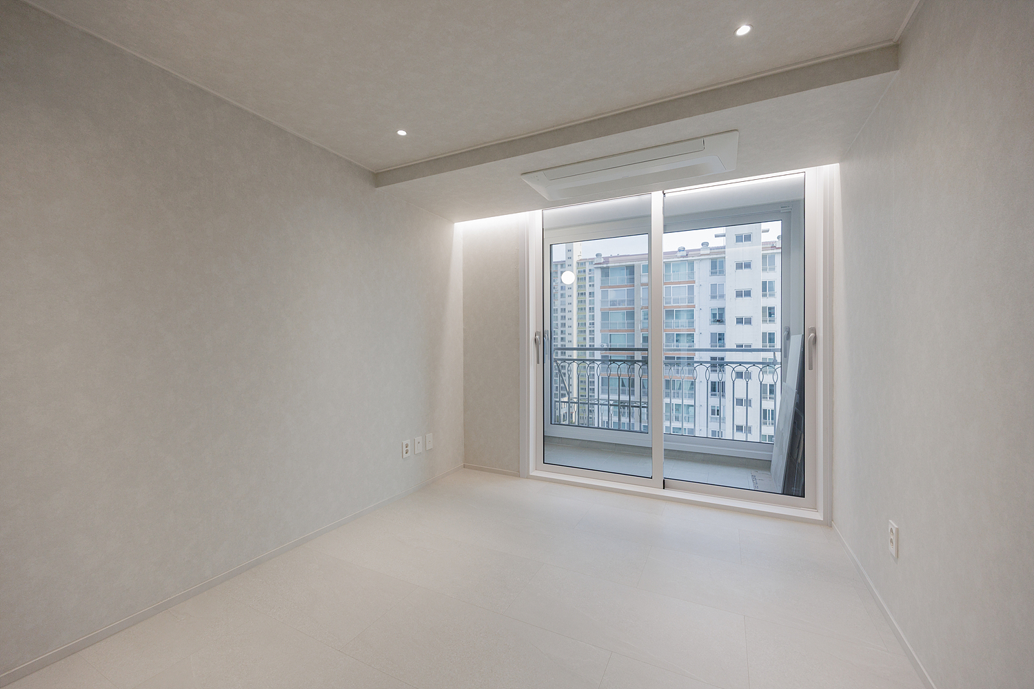 /user/i/idamdesign/editor/2606/773a9ec4f27fc89297e5f6420b09397a_1782102974_7657.jpg 이미지크게보기
