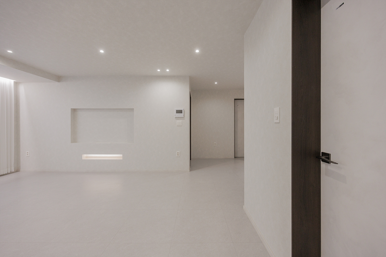 /user/i/idamdesign/editor/2606/d564d324df58f32044ef20c722c9b39e_1781487173_3415.jpg 이미지크게보기