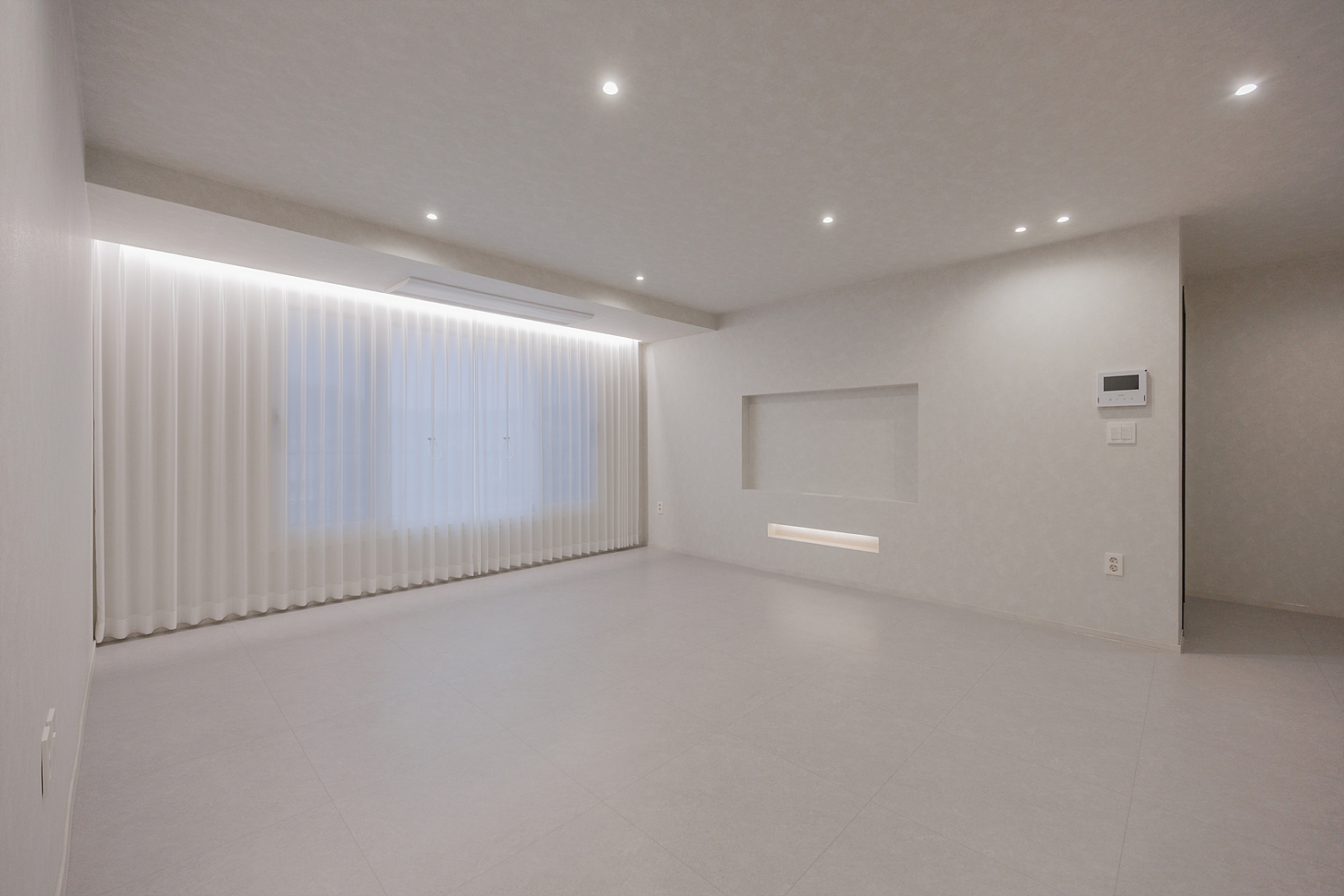 /user/i/idamdesign/editor/2606/d564d324df58f32044ef20c722c9b39e_1781487173_5433.jpg 이미지크게보기